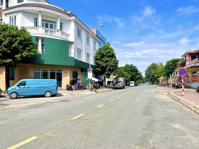 Nhà MẶT TIỀN KINH DOANH TTHC DĨ AN - Đối diện Trường học - 3 TẦNG 5x25m - 13 tỷ còn TL 1