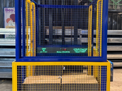 Thang Nâng Hàng Thủy Lực 0