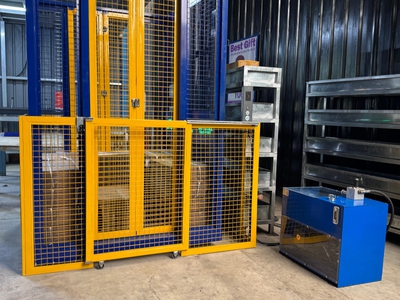 Thang Nâng Hàng Thủy Lực 1