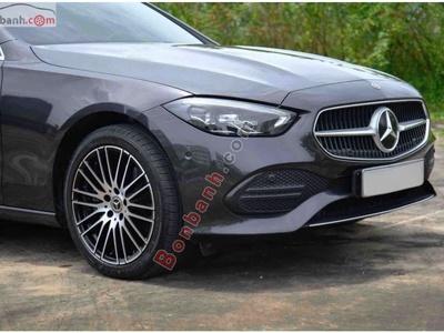 Mercedes  C200 avantgarde model  2023 4