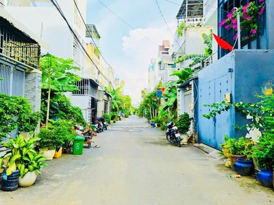 Nhà Phố 2 Tầng, Ngang 4.9m, Hoàn Công Đủ, Đường Ô Tô 6m, Gần Chợ Long Trường   Giá 4 Tỷ TL 6