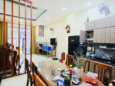 Nhà Phố 2 Tầng, Ngang 4.9m, Hoàn Công Đủ, Đường Ô Tô 6m, Gần Chợ Long Trường   Giá 4 Tỷ TL 1