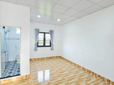 Nhà Phố 3 Tầng, Hoàn Công Đủ, Đường Ô tô 8m, Ngay chợ Long Trường   Giá 5.3 tỷ TL 2