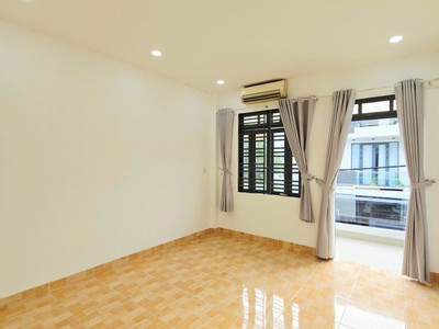 Nhà Phố 3 Tầng, Hoàn Công Đủ, Đường Ô tô 8m, Ngay chợ Long Trường   Giá 5.3 tỷ TL 3