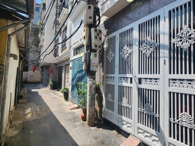 Nhà đẹp lạc long quân - tây hồ, dt50m2, 4 tầng, 4p. ngủ, ngõ thông 0