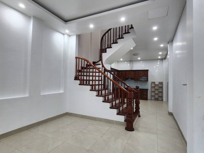 Nhà đẹp lạc long quân - tây hồ, dt50m2, 4 tầng, 4p. ngủ, ngõ thông 1