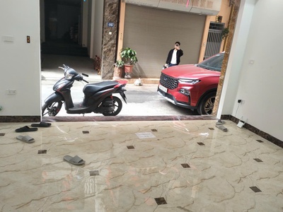 Nhà hoàng quốc việt, ôtô vào nhà, gần hồ điều hòa, dt35m2, mt4m, 6 tầng thang máy chỉ 16 tỷ 0