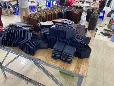 Quà tặng doanh nghiệp sang trọng   In logo miễn phí tại XTC 2