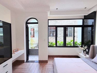 Siêu phẩm, bán nhà ngọc thuy long biên, thang máy, oto vào nhà, full nội thất,45m 1