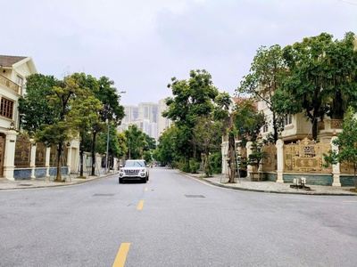 Bán biệt thự văn phú view vườn hoa gần công viên sổ đỏ chính chủ 1