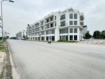 Bán Shophouse Metropolitan 80m2, Mặt Tiền 5m: Vị Trí Vàng, Hai Mặt Tiền Đường 22m, sau 5m vườn hoa 6