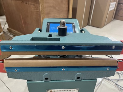 Máy hàn miệng túi để bàn, máy hàn túi bằng khí nén, máy ép bao nilong, máy hàn túi 650mm 3