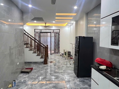 Bán Gấp Nhà Đại Từ, DT50m2 ,Giá Hơn 9Tỷ ,Hai Mặt Thoáng ,full nội Thất 0