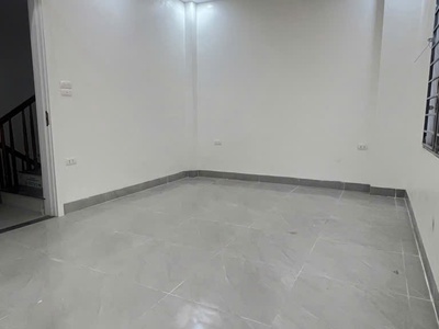 Bán Gấp Nhà Đại Từ, DT50m2 ,Giá Hơn 9Tỷ ,Hai Mặt Thoáng ,full nội Thất 4