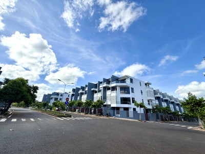 Căn Góc 200 m2 Trung Tâm Phố Buôn Ma Thuột 2