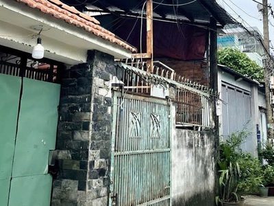 Nhà trọ 4 phòng shr 101m2, vuông đường số 16 thủ đức s 0