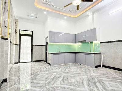 Bán nhà đúc 2 tầng 79m  nở hậu gần mặt tiền dương công khi nhà máy nước tân hiệp. 2