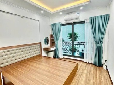 Bán nhà đẹp ngọc thụy 40m chỉ 6.x tỷ, ngõ thông thoáng, ô tô đỗ cửa gần. giá mềm vị trí vàng 2