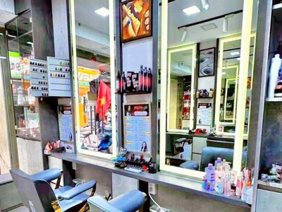 Chính chủ cần sang tiệm tóc đang hoạt động tốt tại phú nhuận, hcm. 4
