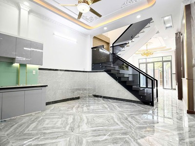 Bán nhà đúc 2 tầng 79m  nở hậu gần mặt tiền dương công khi nhà máy nước tân hiệp. 3