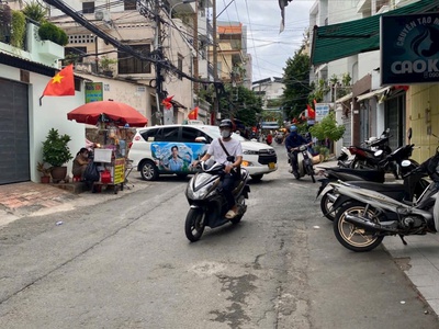 Bình thạnh-nhà xe hơi đổ cửa nơ trang long- gần 40m2-2tầng-nhỉnh 5tỷ 1