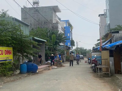 Bán đất phước thiện   long bình   quận 9, đường 7m có lề 3m, ngang hiếm 5.5m, sổ hồng riêng, dân 2