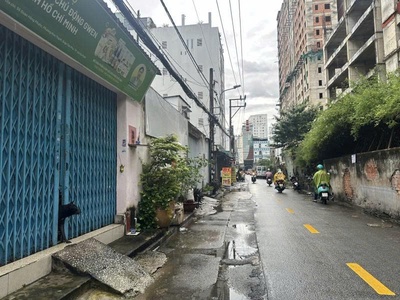 Bán nhà mặt tiền đoàn hồng phước - ngay ubnd tân phú, 4x30m, 3 tầng, 7pn, 11,8 tỷ. 0