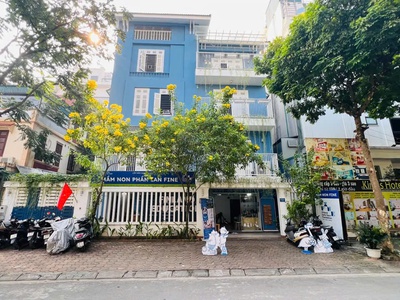 Cho thuê biệt thự kđt vinaconex3 trung văn. dt 180m x 4,5t, đã hoàn thiện. giá 50tr/tháng .lh : 0