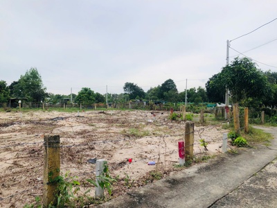 Bán 11.75m x 25m đất full thổ cư hẻm lê minh công, lagi giá rẻ 1 tỷ gần biển 1