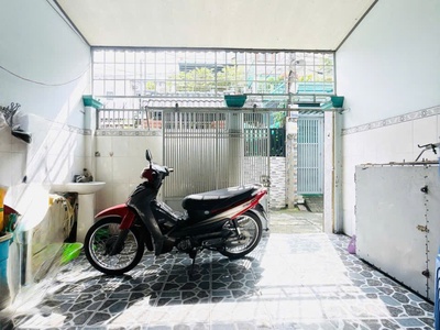 Bán gấp nhà nguyễn sơn tân phú 60m2 hẻm 4m gàn mặt tiền 2tầng 4 tỷ 1 1
