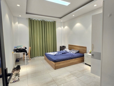 Bán nhà mặt tiền Bùi Tá Hán, có hầm, sẵn HĐ cho thuê giá cao, sổ hồng hoàn công 3