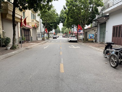 Chính chủ bán nhà C4 mặt phố Quán Tình 63,4m2 nở hậu, gần Hồ, pháp lý chuẩn sẵn sàng CC 2