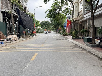 Chính chủ bán nhà C4 mặt phố Quán Tình 63,4m2 nở hậu, gần Hồ, pháp lý chuẩn sẵn sàng CC 5