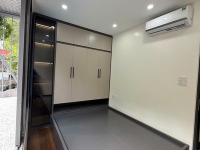 Bán nhanh căn hộ tầng 2 tập thể Nguyễn Công Trứ diện tích 75m2 giá 4.4 tỷ 2