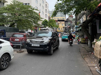 Bán nhanh căn hộ tầng 2 tập thể Nguyễn Công Trứ diện tích 75m2 giá 4.4 tỷ 5