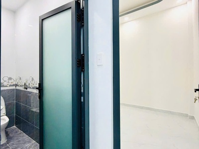 Nhà mới rất đẹp 1 lầu đường 4m lê văn khương q12 7