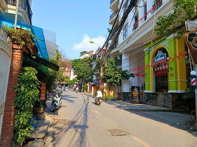 Cho thuê nhà mặt phố Tây Hồ, tổng diện tích 130m2, 20 triệu/tháng 1