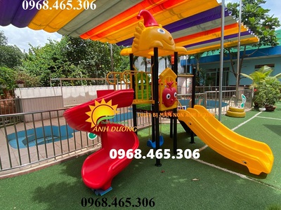 Cầu trượt trẻ em ngoài trời nhập khẩu 1