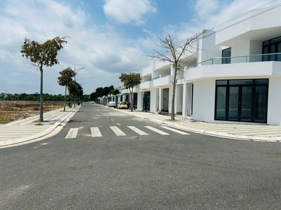 Cực sốc chỉ 1 tỷ 2xx sở hữu ngay lô đất đẹp 5,5x19 gần KCN châu đức 6