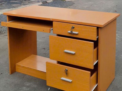 Bàn ghế văn phòng thanh lý Phú Nhàn Giá chỉ từ 449K, giao nhanh 24h 7