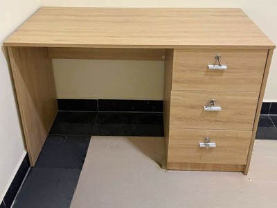 Bàn ghế văn phòng thanh lý Phú Nhàn Giá chỉ từ 449K, giao nhanh 24h 8