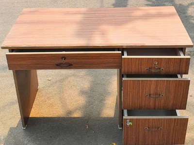 Bàn ghế văn phòng thanh lý Phú Nhàn Giá chỉ từ 449K, giao nhanh 24h 11