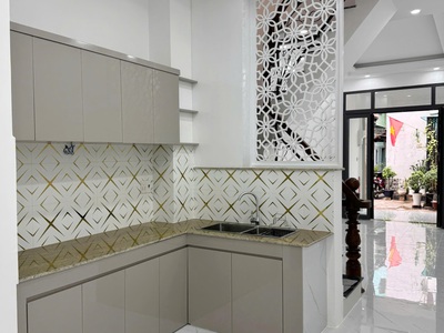 Nhà 3 tầng mới nở hậu cách chỗ xe hơi quay đầu 10m hẻm 137 âu dương lân p3q8. giá 6,82 tỷ tl 2