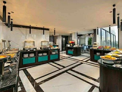 Bán khách sạn 4  hoàn kiếm, 500m x 12 tầng, mặt tiền 18m, dòng tiền 1 tỷ/tháng 4