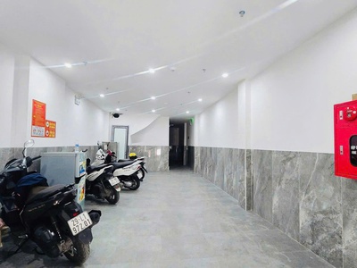 Bán tòa nhà chùa láng, đống đa - 70m x 7t thang máy - 18 phòng kk - dòng tiền 85tr/th - giá 26 tỷ 0