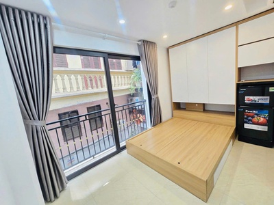 Bán tòa nhà chùa láng, đống đa - 70m x 7t thang máy - 18 phòng kk - dòng tiền 85tr/th - giá 26 tỷ 2