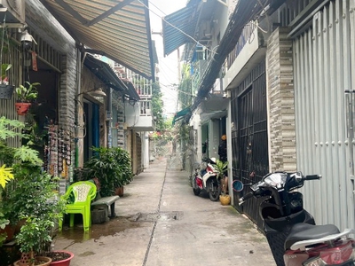 Nhà 4 tầng hẻm thông ngay chợ bùi minh trực p5q8. giá 5.5 tỷ tl 4