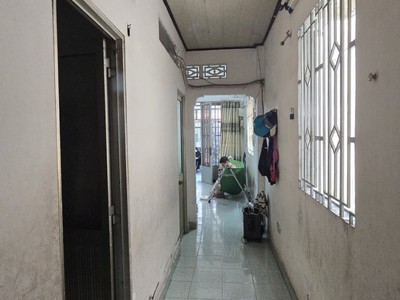 Nhà đường d4 ngay công viên phần mềm quang trung quận 12 100m2 5 tỷ 5. 3