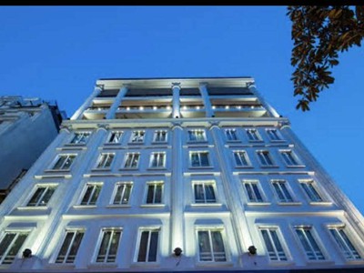 Bán khách sạn 4  hoàn kiếm, 500m x 12 tầng, mặt tiền 18m, dòng tiền 1 tỷ/tháng 0