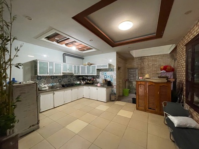 Cho thuê nguyên căn sân cổng 110m2 Văn Cao, 6 p.ngủ khép kín. 1